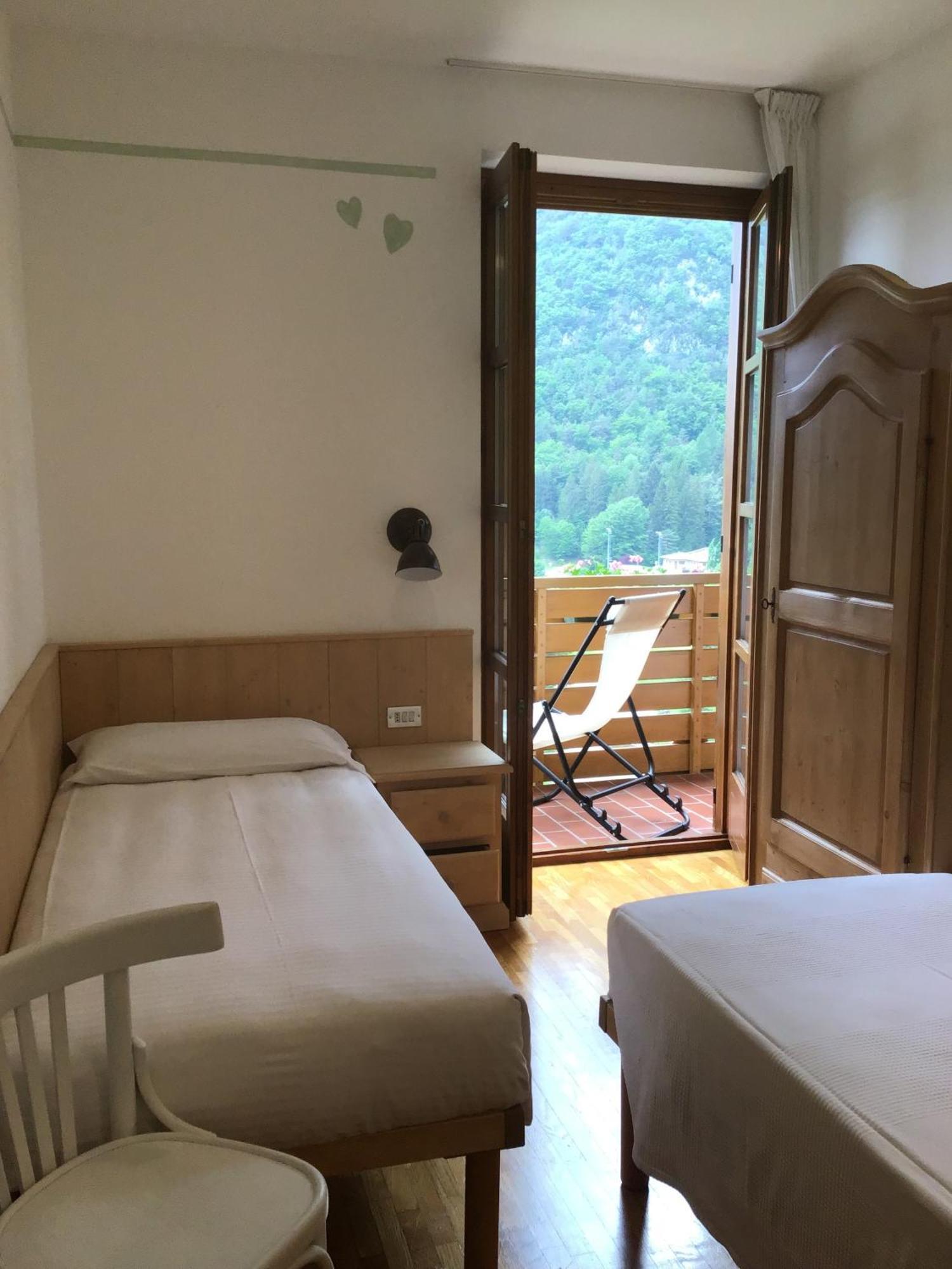 Residence Villa Erica Molveno Buitenkant foto